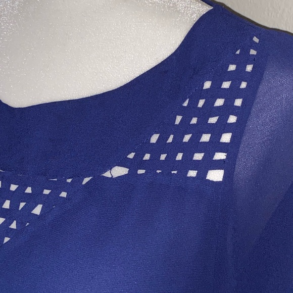 Last April Anthropologie Royal Blue Long-Sleeve Flowy Top w/Cutouts Size Medium - Picture 2 of 10